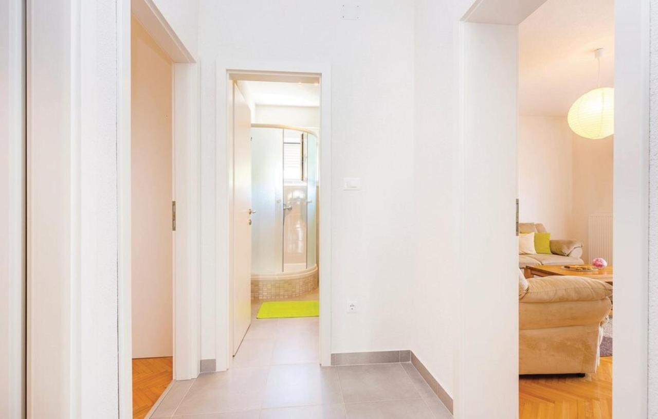 Big White Apartment Novi Vinodolski Exterior foto